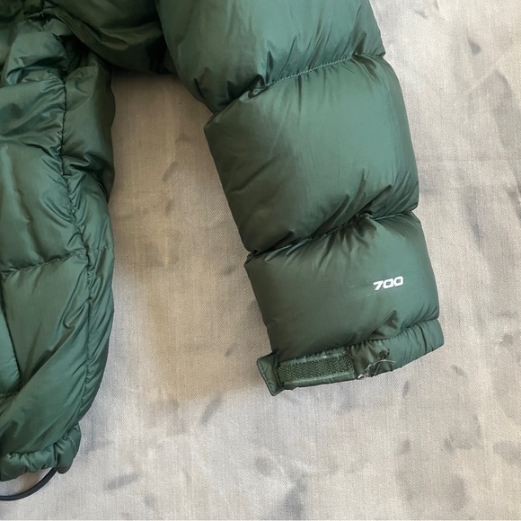 The North Face Women’s 1996 Retro Nuptse Jacket - Pine Needle Green - Picture 13 of 16